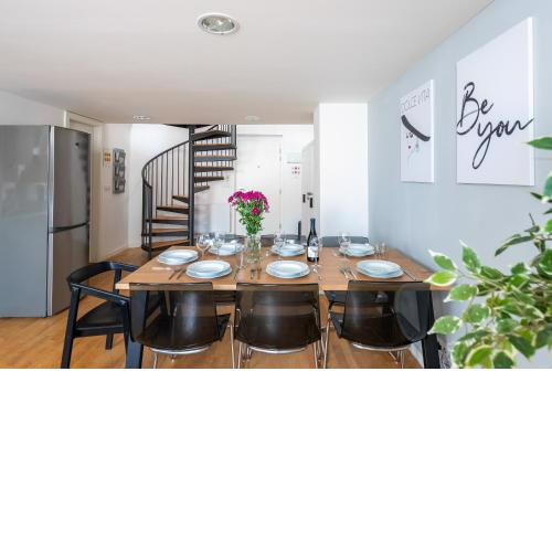 Duplex apartment with AC in Prague Center