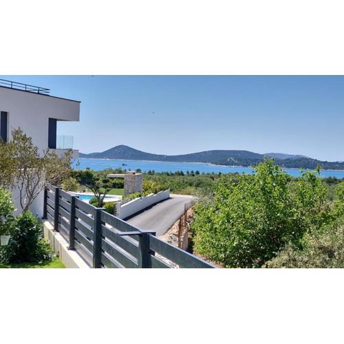 Duplex Villa Enny mit Meeresblick