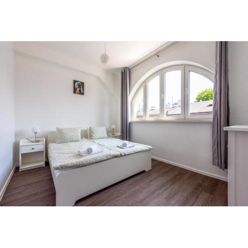 Duży Apartament 63m dla rodziny 8 min od Rynku