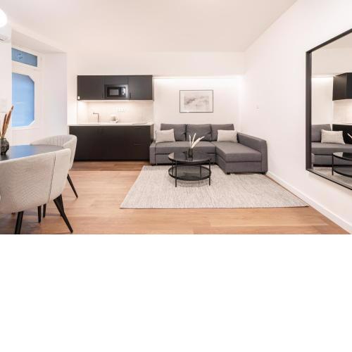 E23 - Grand Boulevard Design Loft - Best Location by BQA