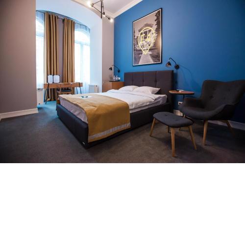 E4 Hotel