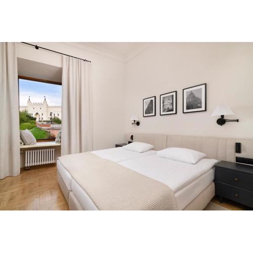 EASY RENT- Fontana Boutique Premium Plac Zamkowy