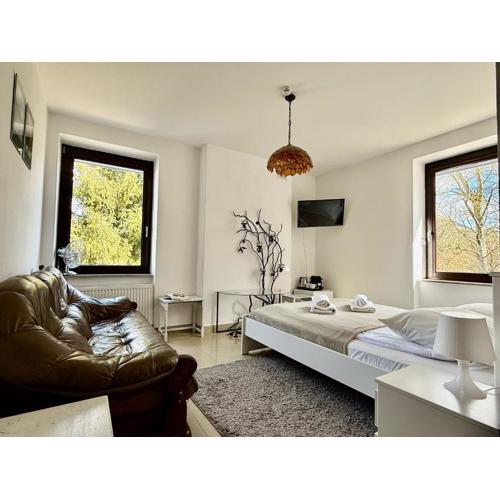 EASY RENT Apartments- Willa Alba