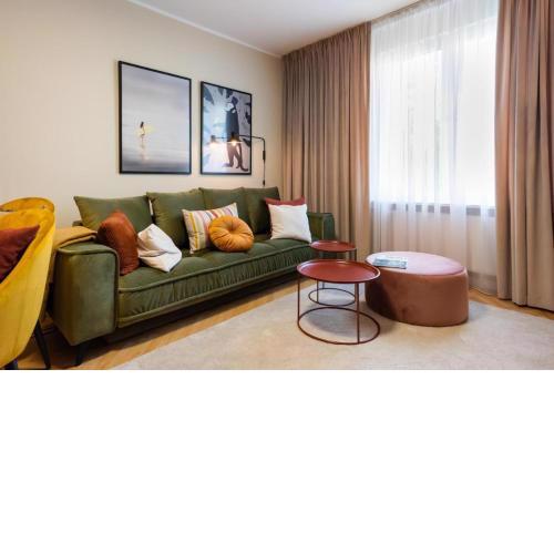 ECRU Eclectic City Apartment near Old Town WWA5