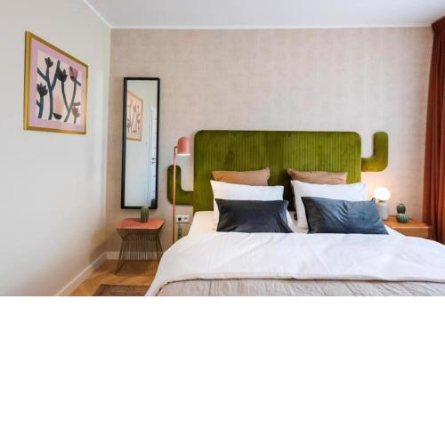 ECRU Eclectic City Apartment near Old Town WWA5