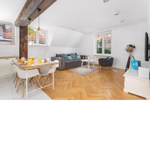ECRU Warsaw Apartment near Vistula River WWA1