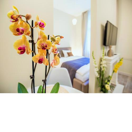 Eden Center Home