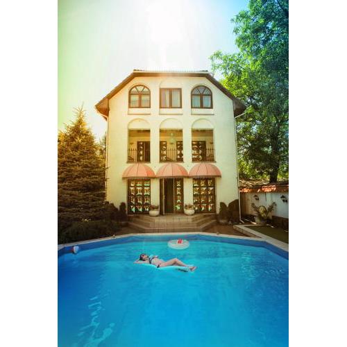 Eduard Hotel
