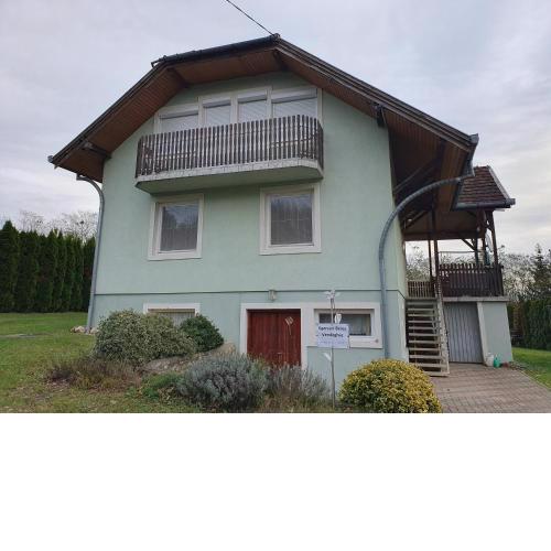 Egervári Béres Vendégház-Tetőtéri apartman