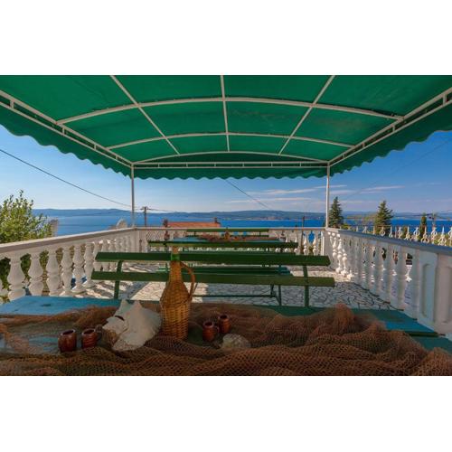 Einzigartiges Apartment mit grandiosen Meerblick, Pool, BBQ und nur 700 Meter zum Strand