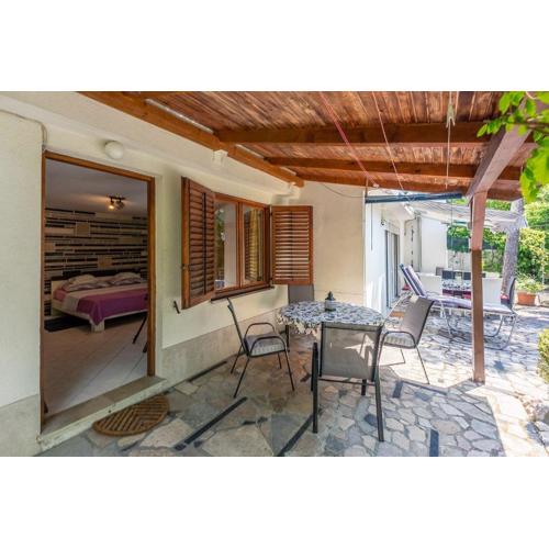 Einzigartiges Apartment nur 20 Meter zum Strand mit privater Terrasse, Grill - hundefreundlich