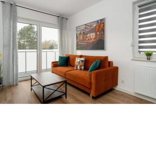 Elegancki Apartament Niedaleko Parku w Poznaniu z Tarasem i Parkingiem by Noclegi Renters