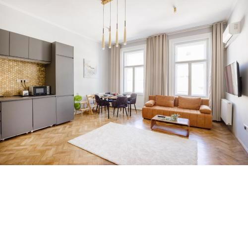 Elegant and spacious holiday home