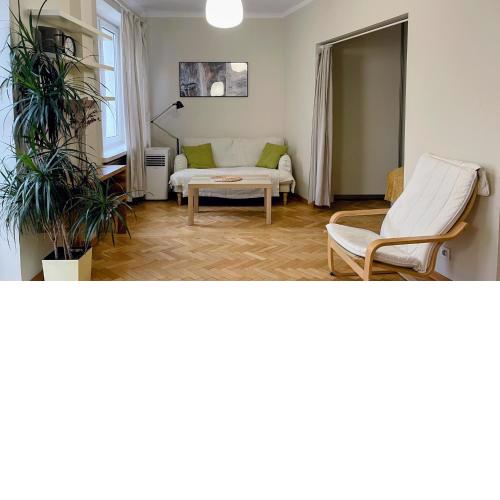 Elegant Apartment - City Center, near Old Town