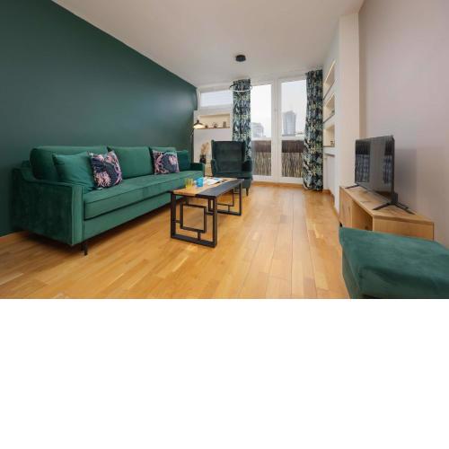 Elegant Apartment Pereca Ideal for Remote Work in Warsaw City Centre by Noclegi Renters