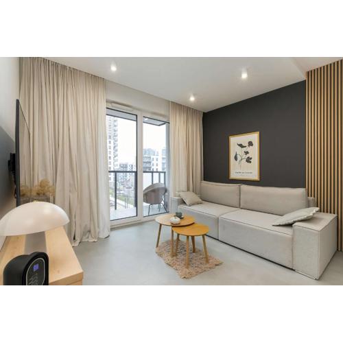 Elegant Apartment with Parking by Renters Prestige