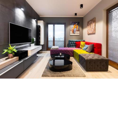 Elegant Business Accommodation with Parking - by Upstairs