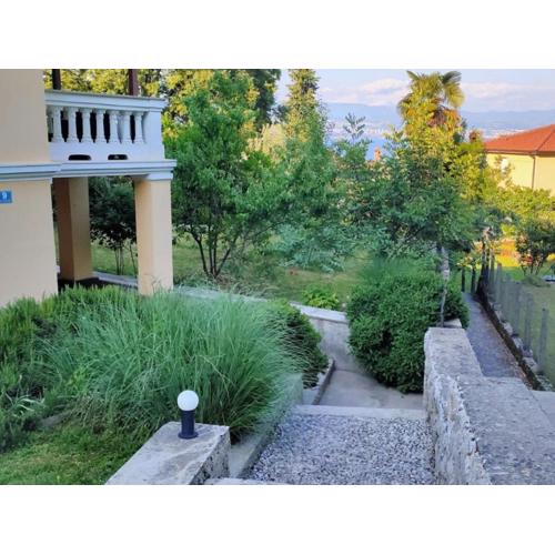 Elegant Lovran Apartment with Garden