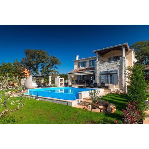 Elegant new villa Laura An with private pool in Porec