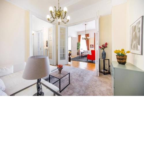 Elegant & Stylish Apartment city center