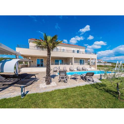 Elegant Villa Escape in Debeljak