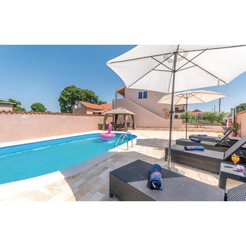 Elegant Villa Jure with private pool