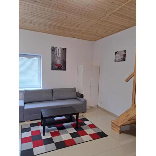 Ellen's Apartment - Air Conditioning, Free Parking