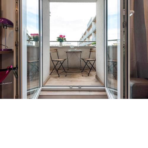 Emili Plater 12 P&O Apartments