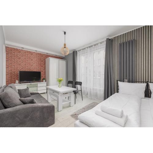 Emilii Plater Chic Studio