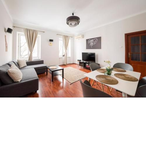 Emilii Plater City Center Apartment