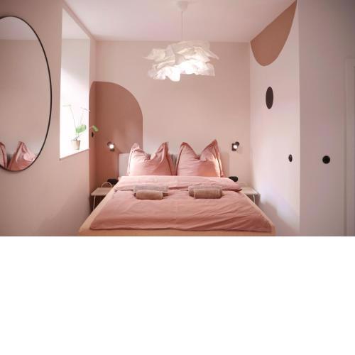 Energetic Apartment in City Center!