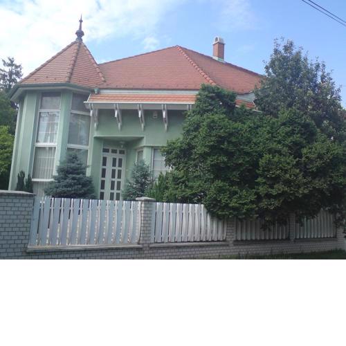 Enter Apartmanház