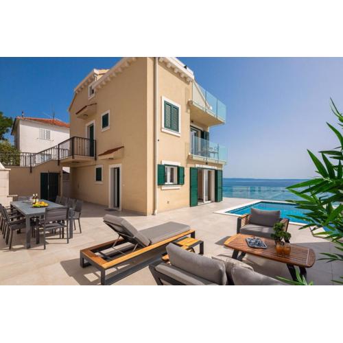 Epetium Beach Villa