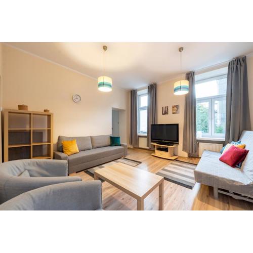 Essence Of Lodz-145m!Central-Secured-Comfy18ppl!&FreeParking