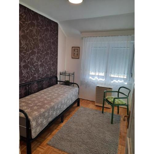 Eszterlánc Apartman Eger