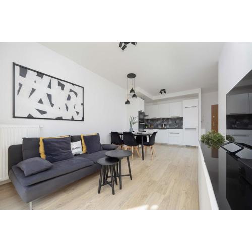 Exceptional Apartment for 4 Guests with Parking by Noclegi Renters