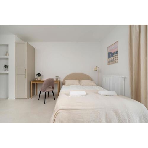 Exceptional Studio for 2 People by Noclegi Renters
