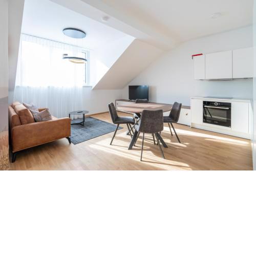 Exclusive 70 m2 Suite with Balcony and Air Conditioning