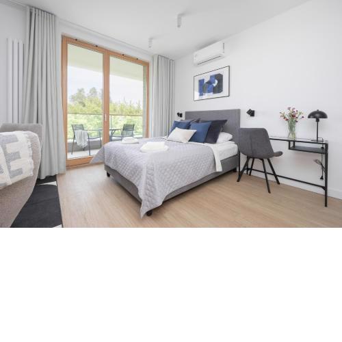 Exclusive and Modern Studios in Warsaw with Air Conditioning and Desk by Renters Prestige