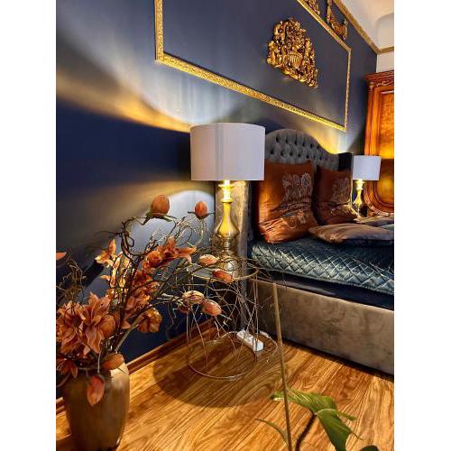 Exclusive Apartment Chmielna Street 95m2