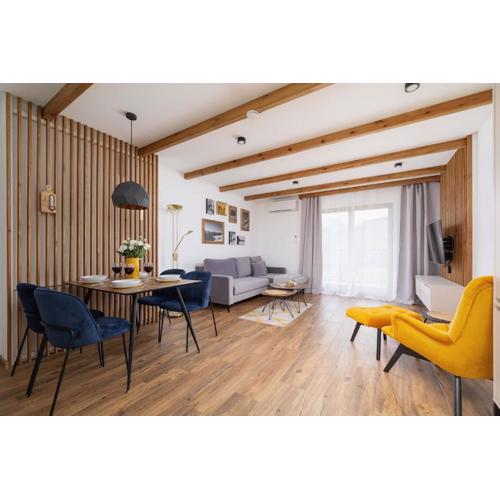 Exclusive Apartments with Air Conditioning and Balcony by Renters Prestige