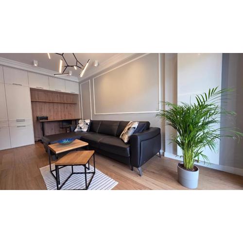Exclusive Center Apartment Free Parking by CityBeat