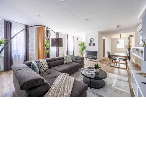 Exclusive & Central Duplex Residence by Prestige Homes