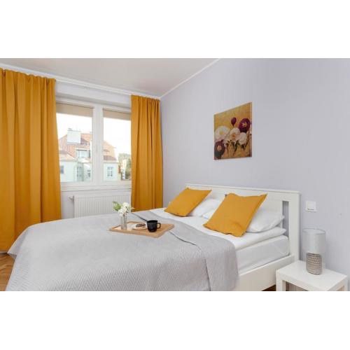 Exclusive Martina Apartament with Free Parking close to Beach and Pier by Noclegi Renters
