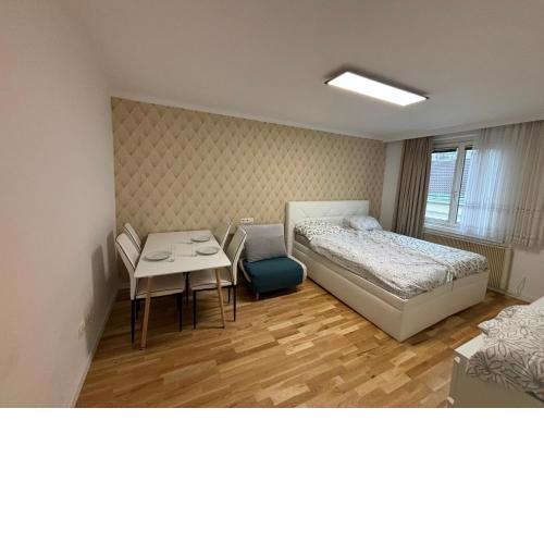 Exclusive serviced flat on Taborstraße