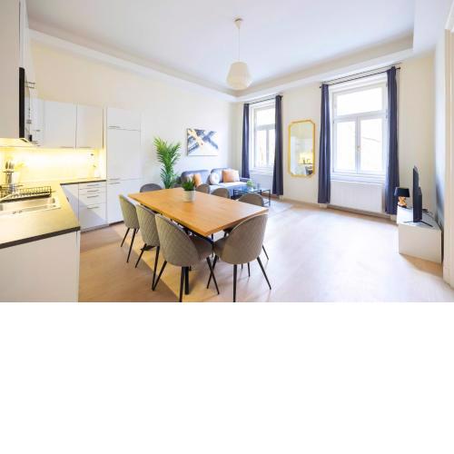 Exclusive & Spacious Central Residence w/ 4BEDRM 2BATHRM