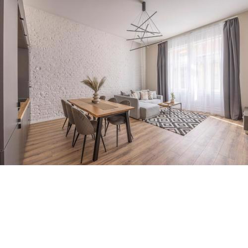 Exclusive Stylish Suite by Prestige Homes next to the Oktogon