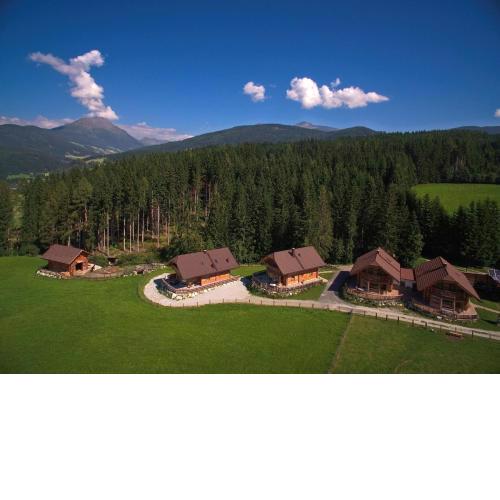 Exklusives Chalet am Waldesrand mit Traumaussicht, eigener Sauna, Kamin und Wintergarten
