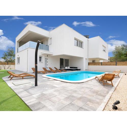 Exotic Villa in Vodice with Swimming Pool