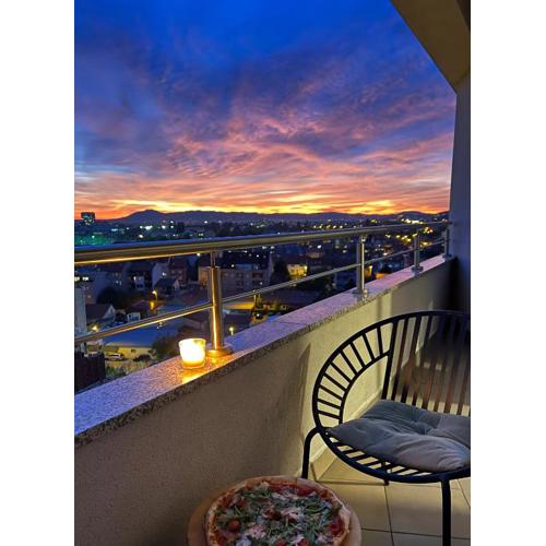 F Apartment with a view